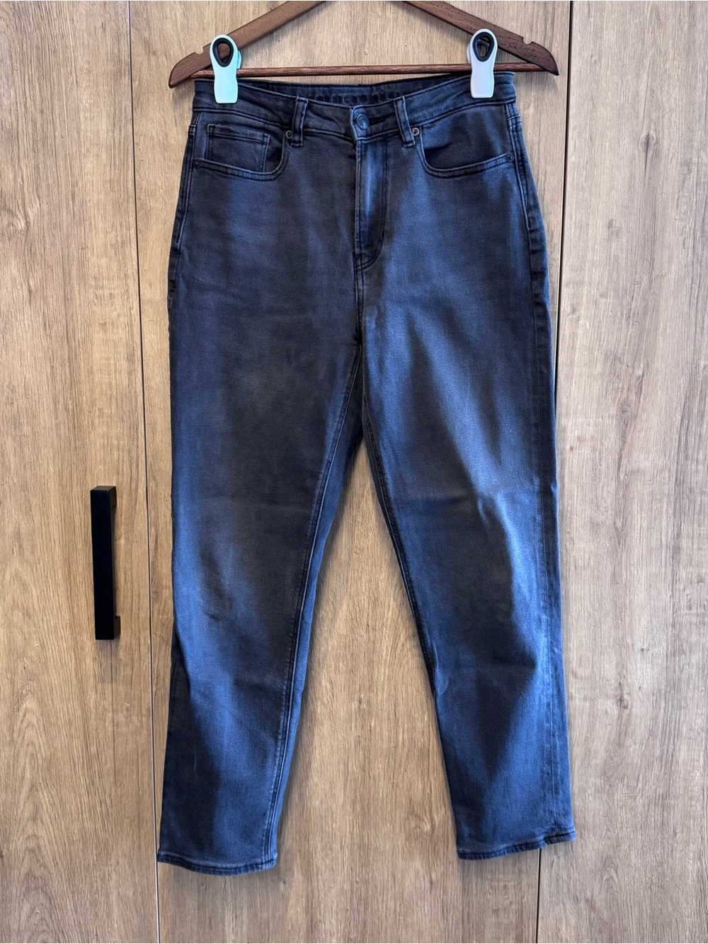 American Eagle Outfitters Casual Stretch Mom Jeans High-Rise Faded Black Jeans 6